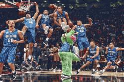 开云体育官方网站-德甲争冠战之夜，马丁内利统治全场，一球定江山