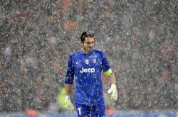 开云APP-北欧风暴席卷东瀛，波尔惊艳四座，瑞典队完胜日本队背后的战术革命