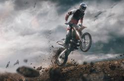 开云体育平台APP-赛道逆袭，阿隆索高光领航，迈凯伦绝地翻盘梅赛德斯