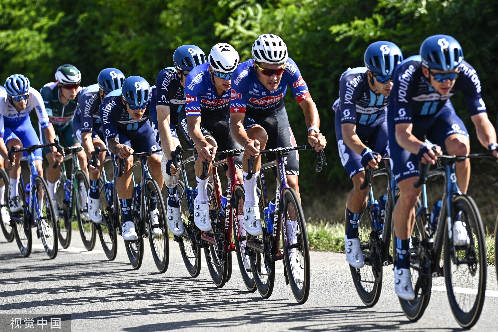 索伯车队绝杀威廉姆斯，皮亚斯特里统治全场的简单介绍